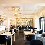 Buena Arte Hostel Ryogoku