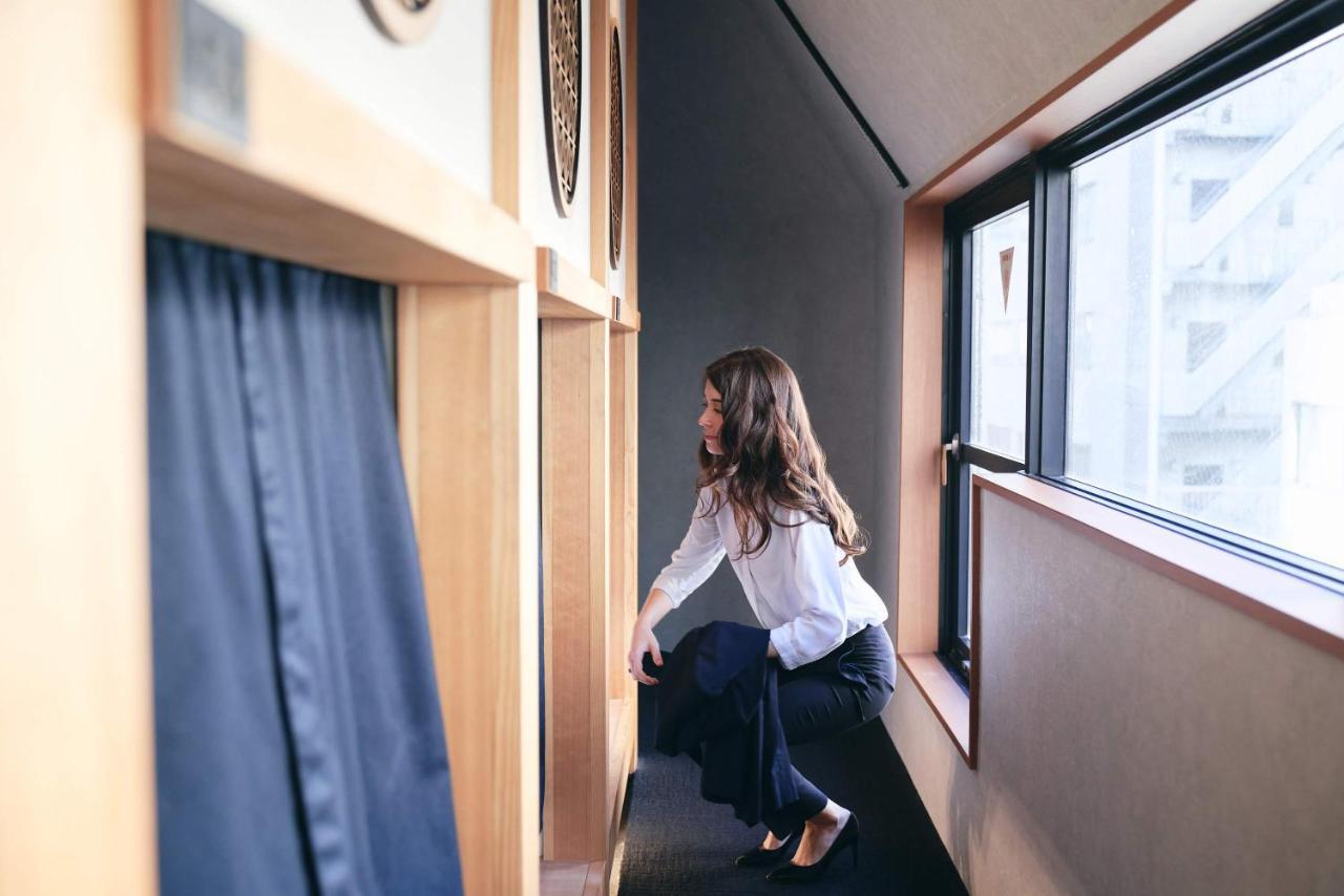 Capsule hotel Zen