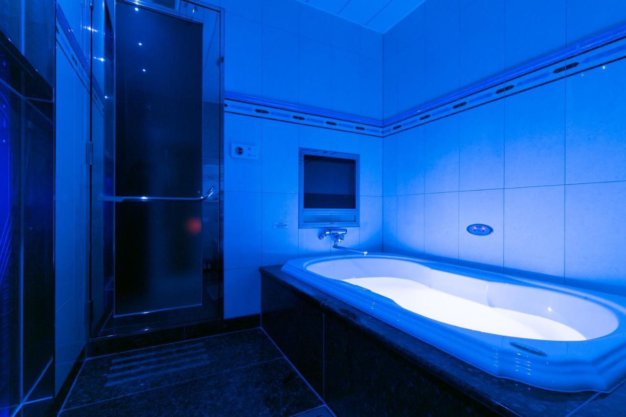D-wave Shinjuku（adult Only) 3*