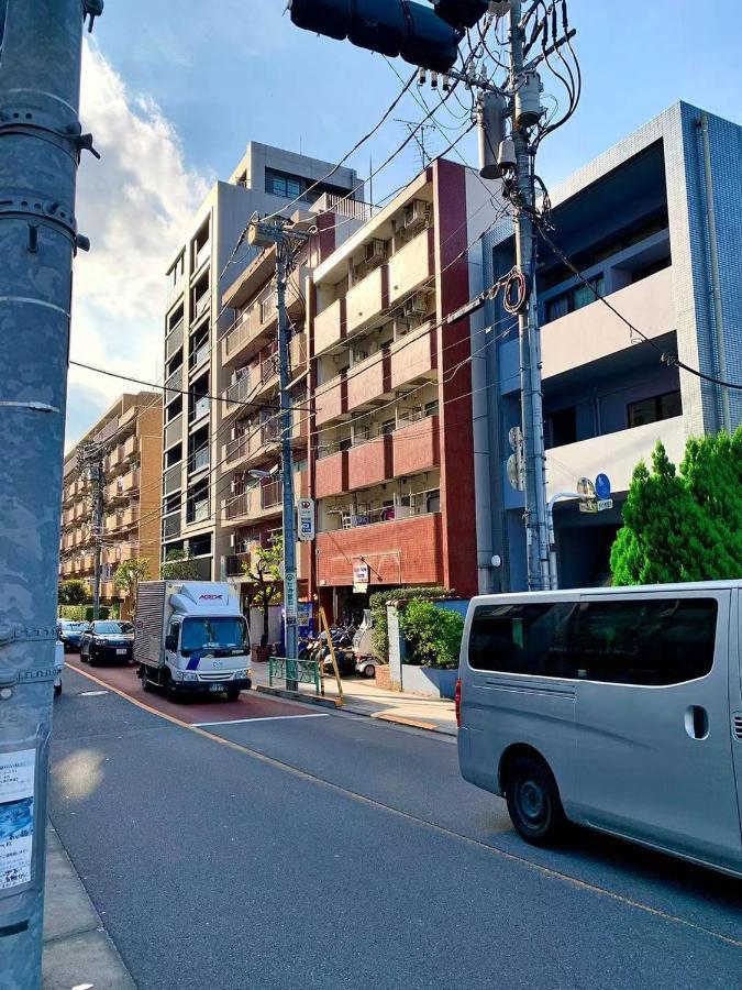 Shinjuku Oasis: Subway-adjacent With High-speed Wifi Tokyo