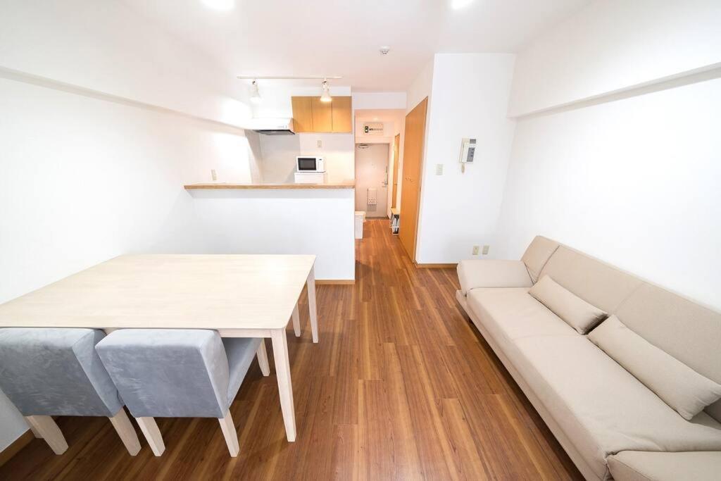 Shibuya E Address 303 * Tokyo