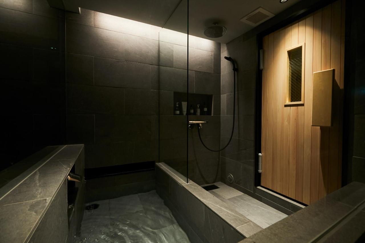 Boutique Sauna Arch Hotel