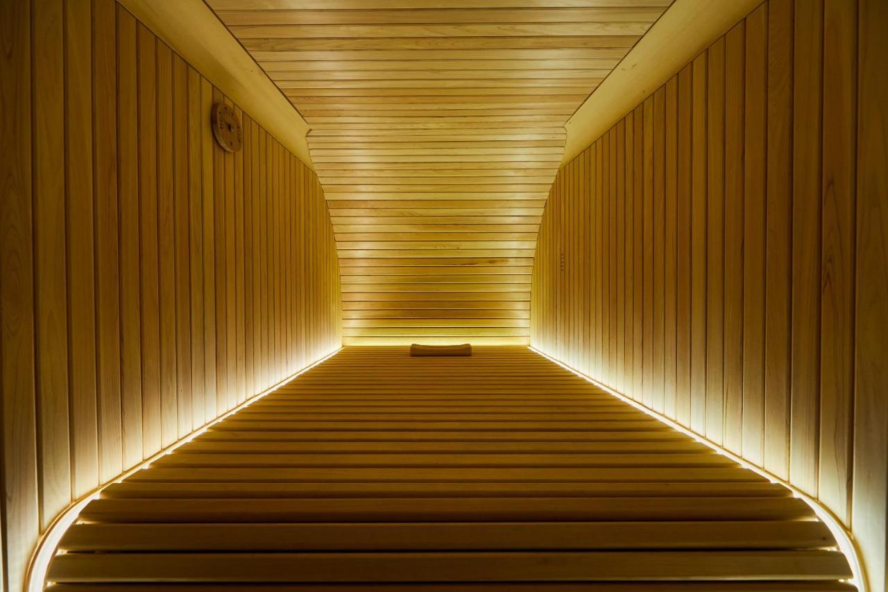 Boutique Sauna Arch Hotel
