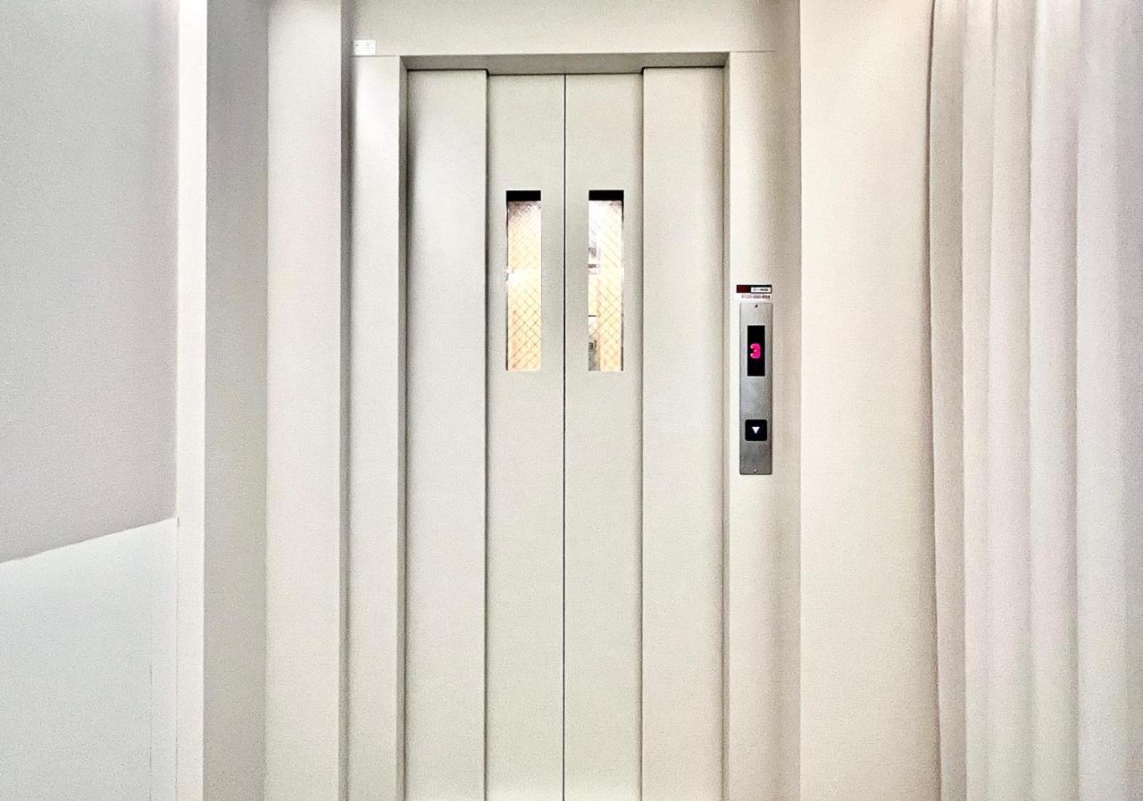 Hotel Cherry Blooming Ueno 东京超级中心上野公园3分钟 地铁1分钟 位置绝佳超级繁华 免费wifi Dyson吹风机coa Tokyo