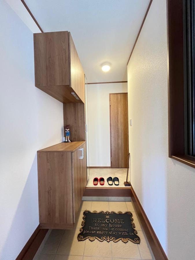 Holiday home Charming New Launch: Direct Access To Narita & Haneda Airports, Shinjuku, And Disneyland; Close To Asakusa & Akihabara!