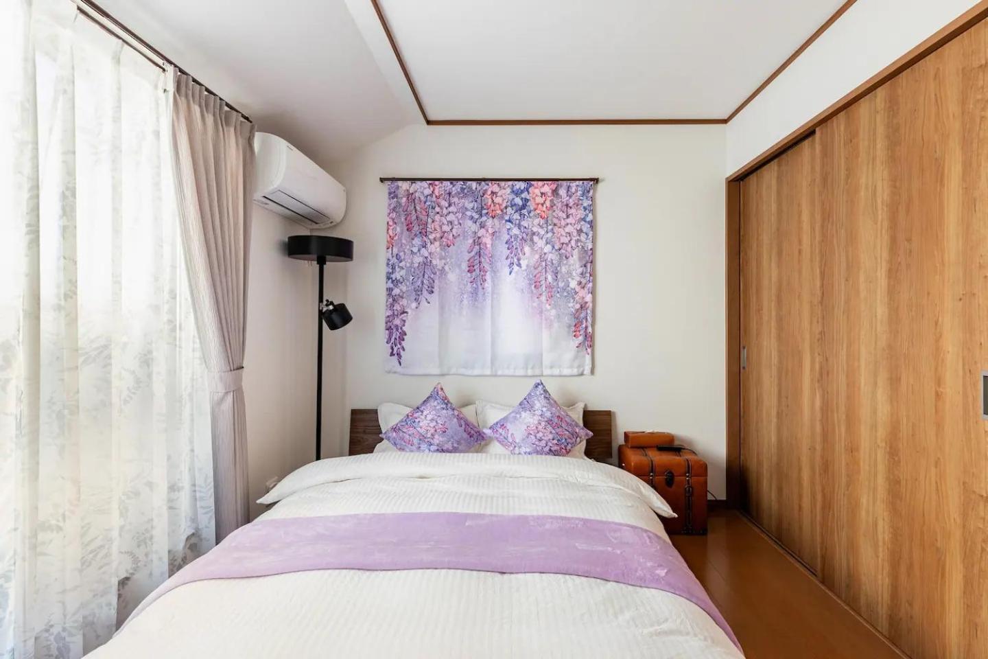 Holiday home Charming New Launch: Direct Access To Narita & Haneda Airports, Shinjuku, And Disneyland; Close To Asakusa & Akihabara! *