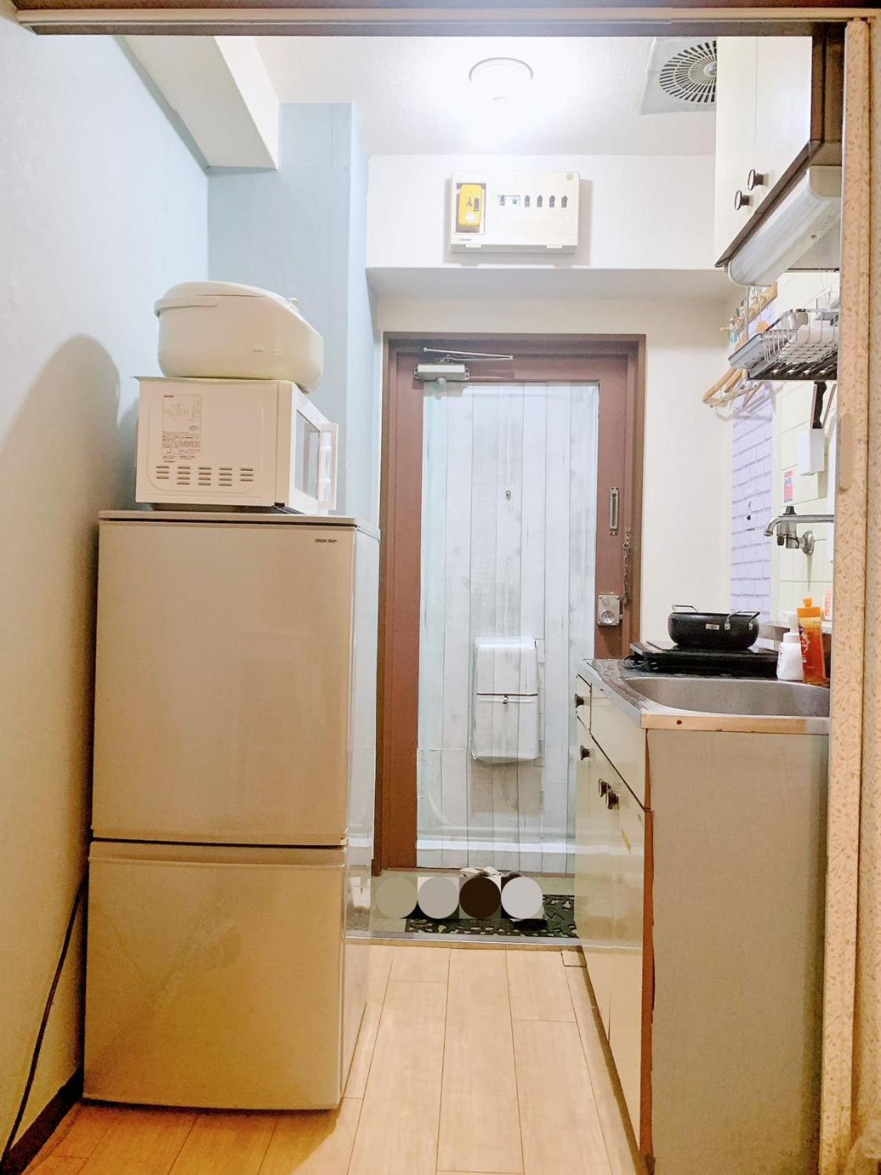 Apartment Shinjuku Oasis: Subway-adjacent With High-speed Wifi *