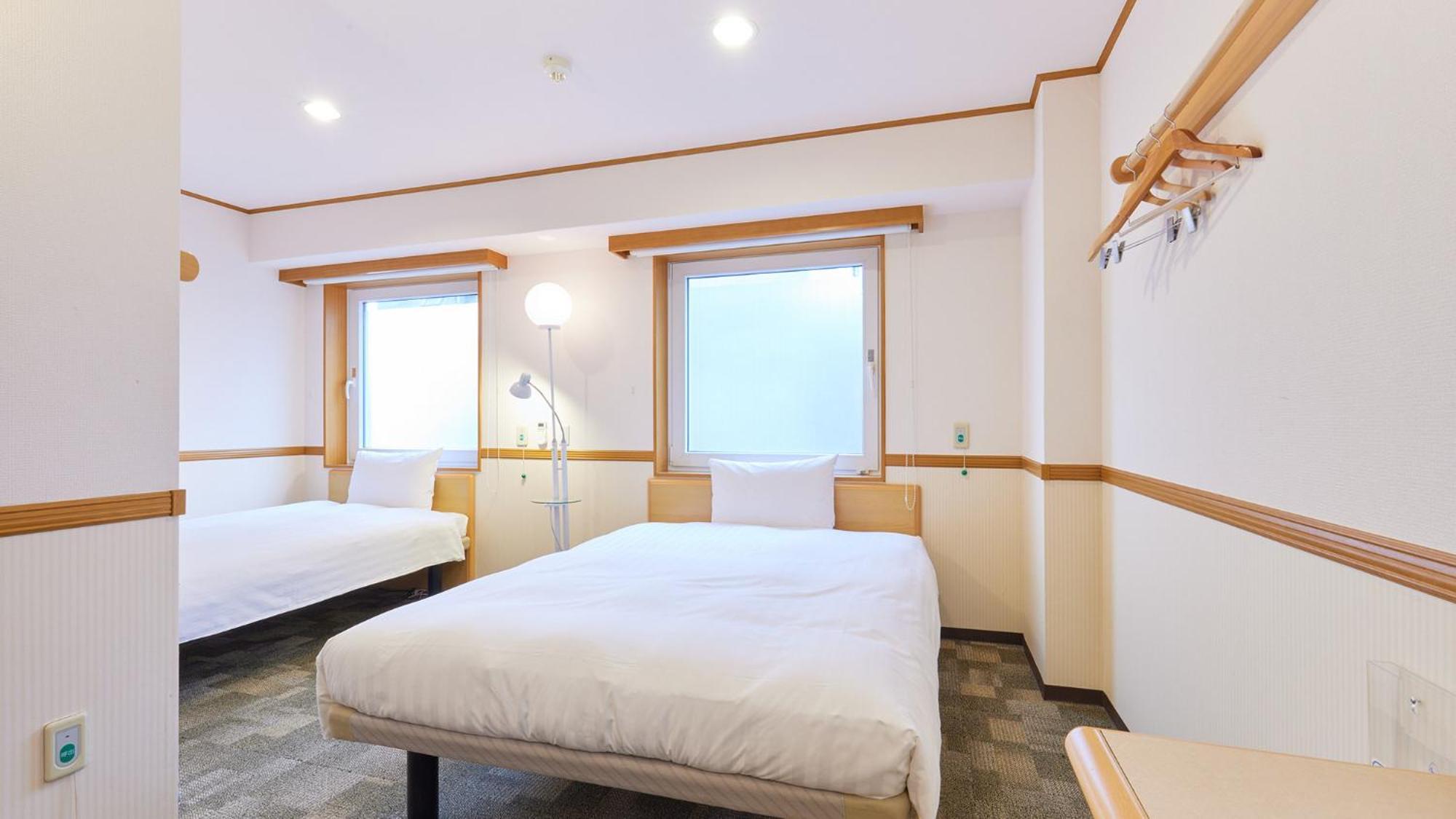 Toyoko Korakuen Bunkyokuyakusho Mae 3*