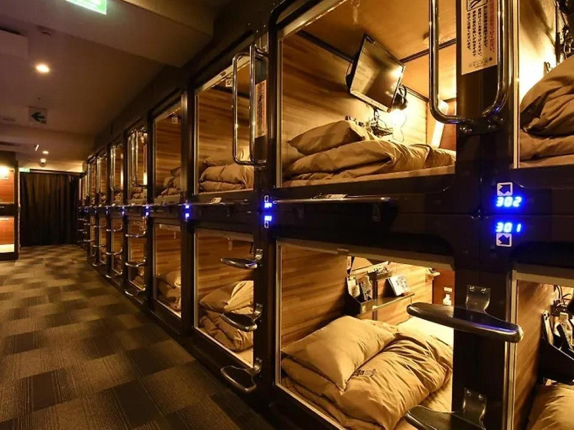 Capsule hotel Anshin Oyado Shinjuku Ekimaeten *