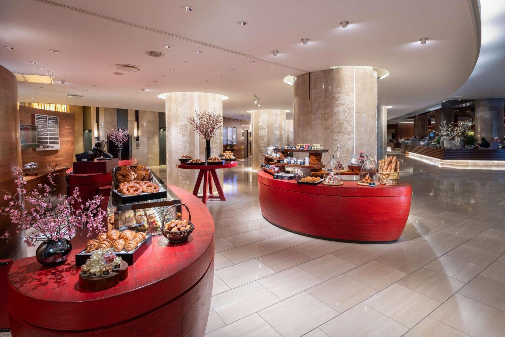 Hilton Hotel 5*