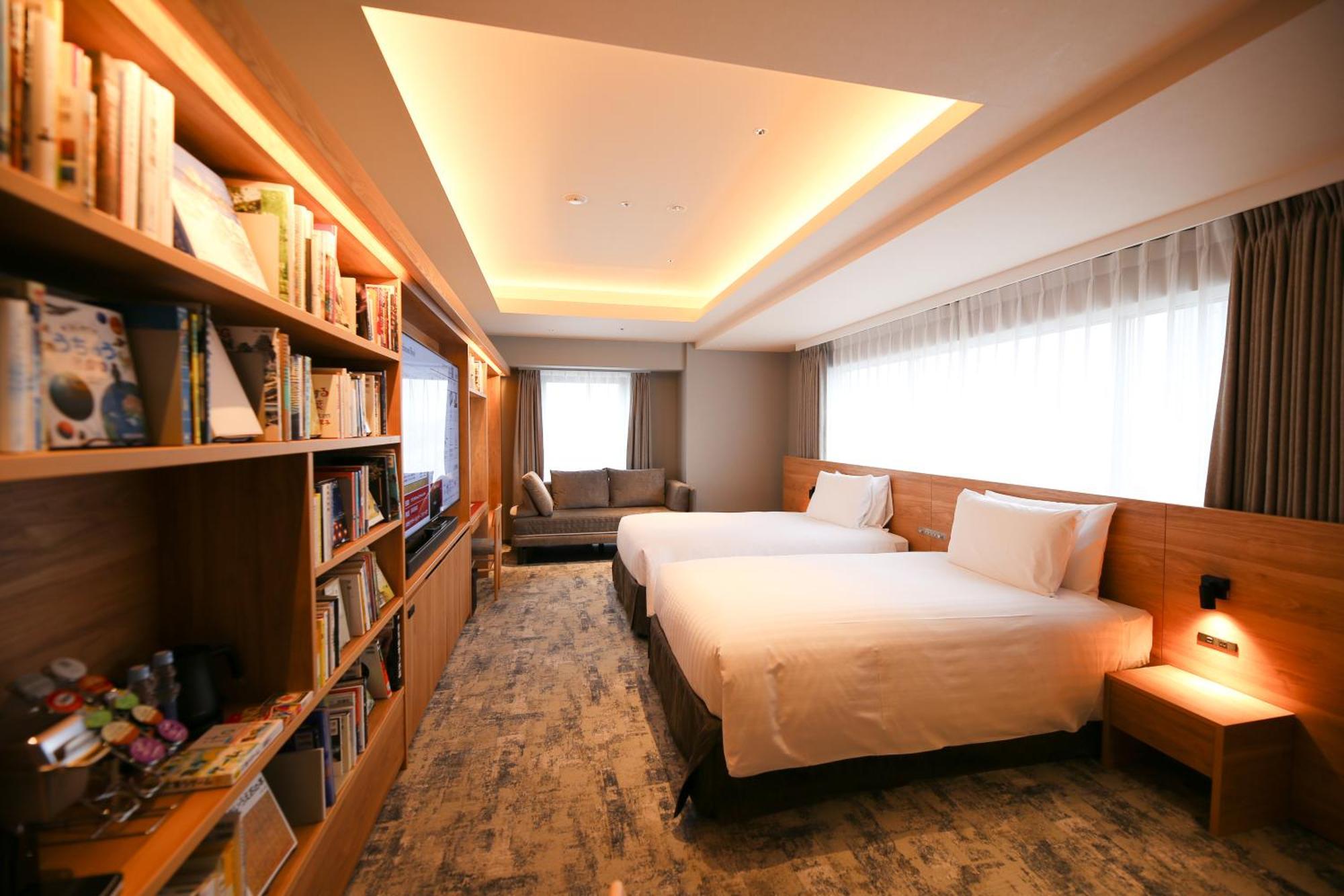 Richmond Premier Schole Hotel 4*