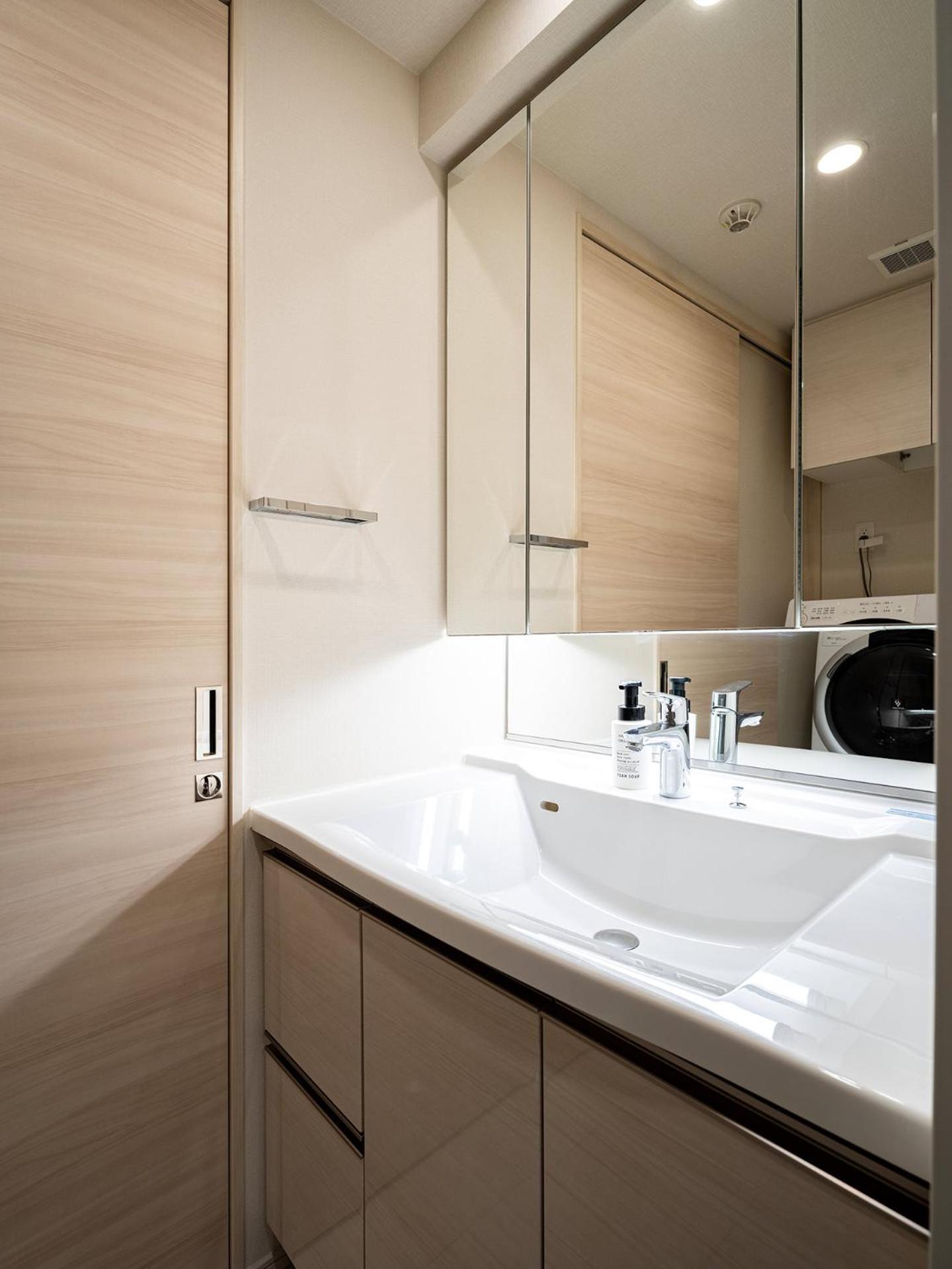Section L Shibuya Apartment *