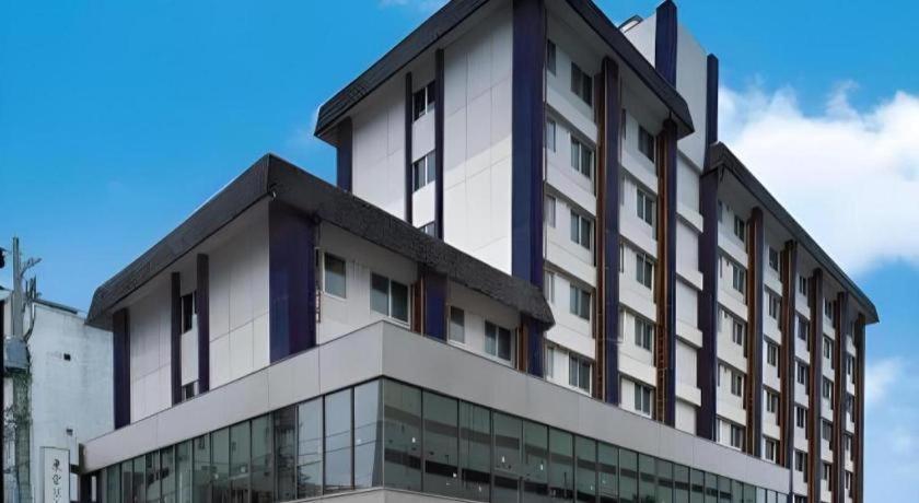 Hotel Business