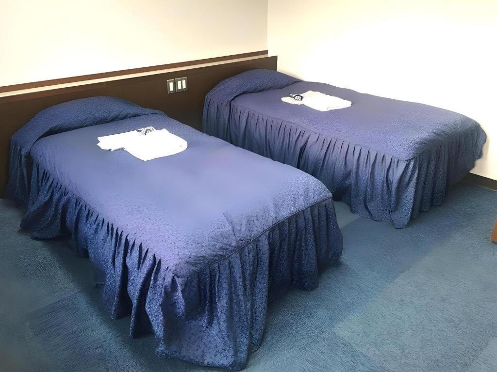 Business Hotel *
