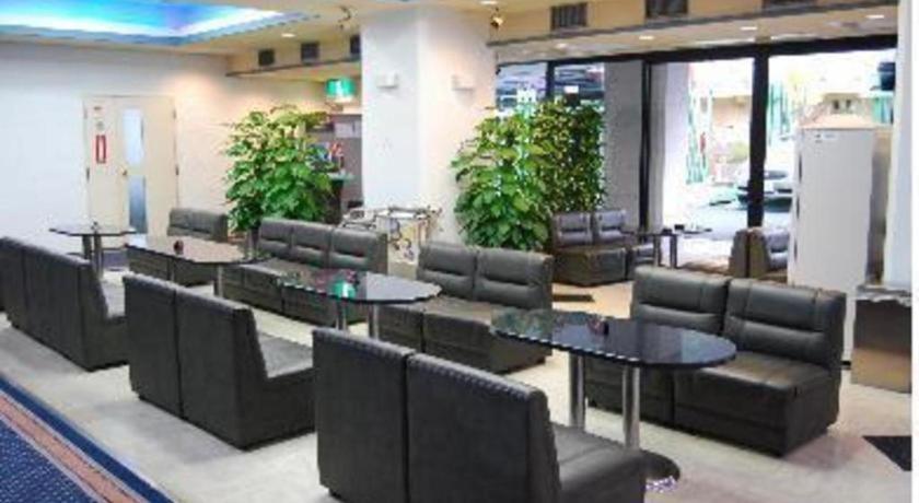 Business Hotel *