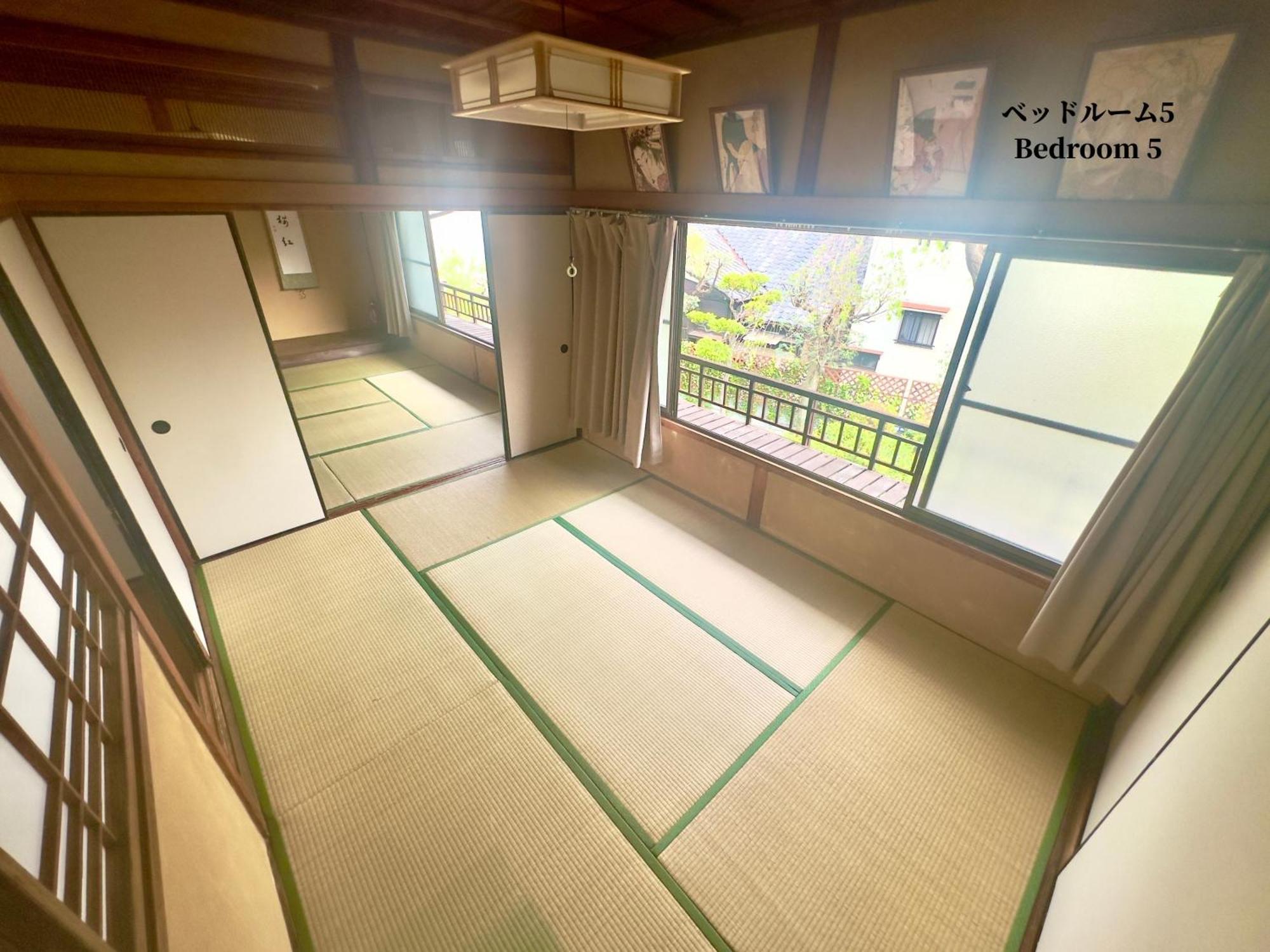 Villa Family Or Business Travel 20 Percent Off丨200 Sqm 丨 14 Min To Shinjuku 丨century-old Japanese Garden 丨3 Parking Spaces丨4 Bedrooms