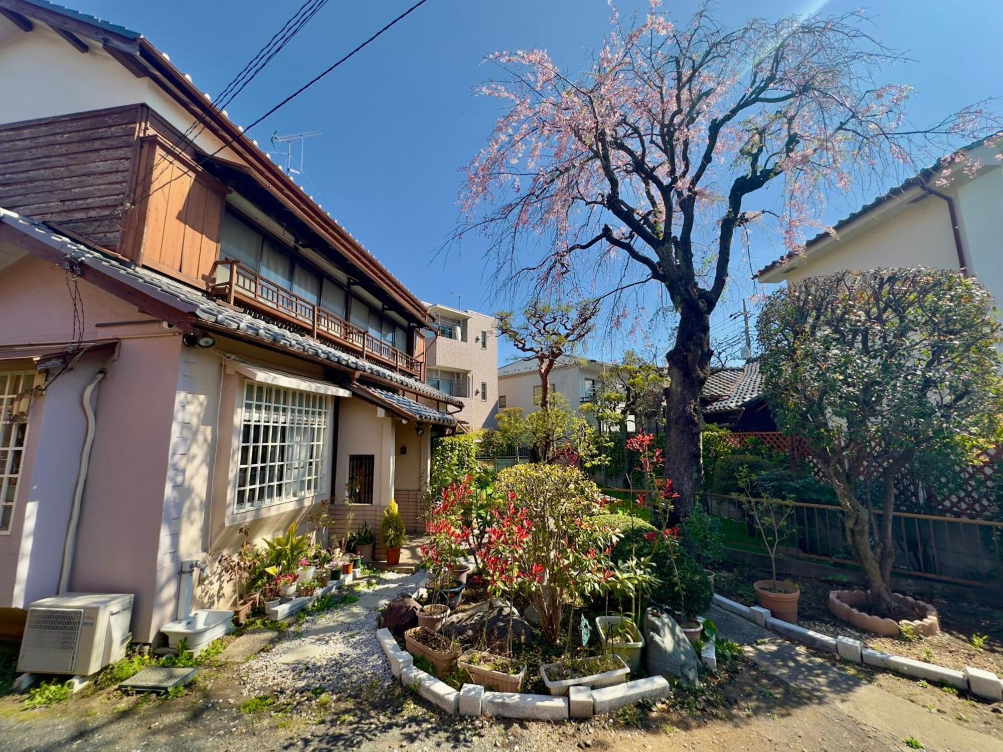 Family Or Business Travel 20 Percent Off丨200 Sqm 丨 14 Min To Shinjuku 丨century-old Japanese Garden 丨3 Parking Spaces丨4 Bedrooms *