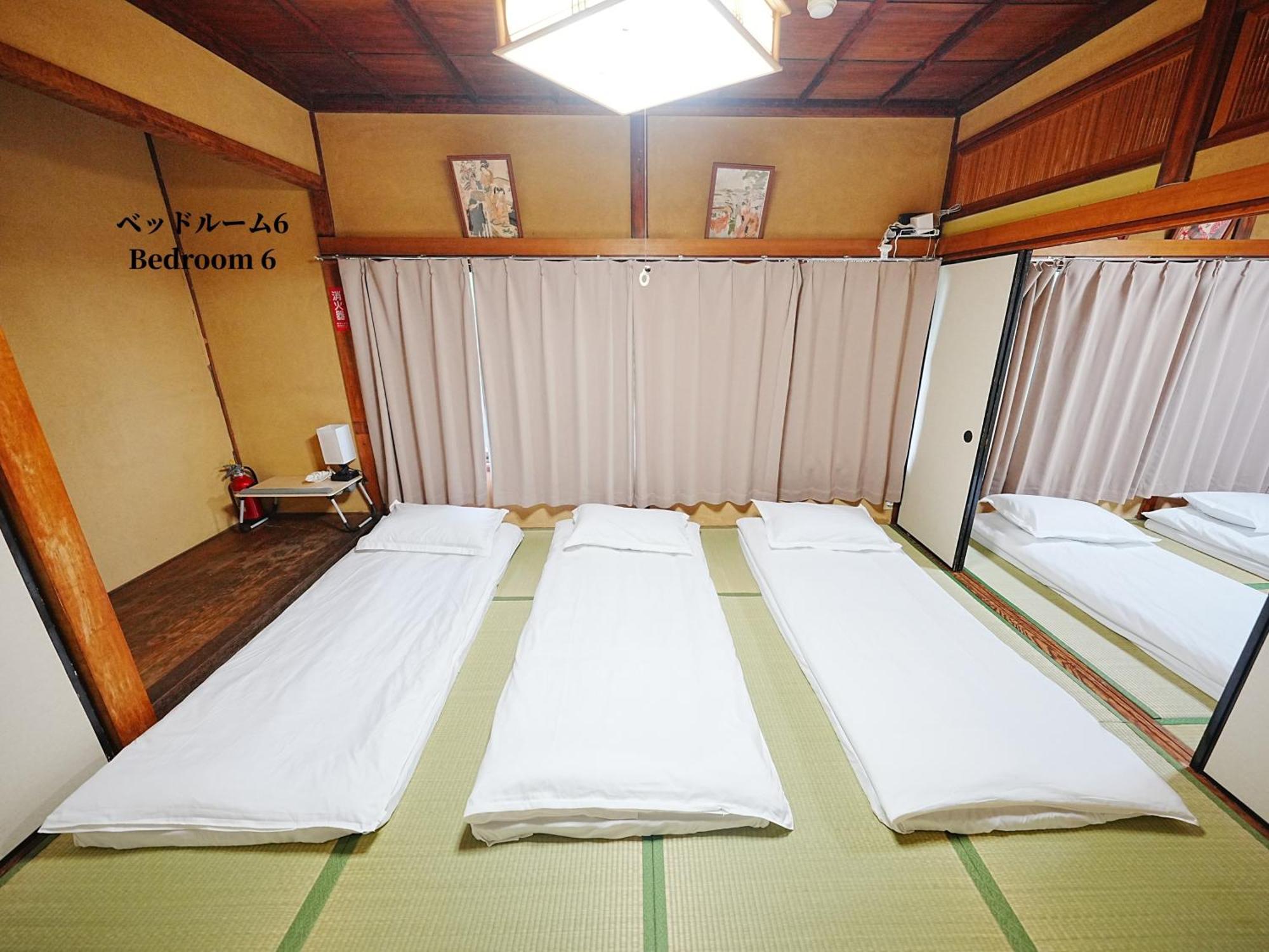 Villa Family Or Business Travel 20 Percent Off丨200 Sqm 丨 14 Min To Shinjuku 丨century-old Japanese Garden 丨3 Parking Spaces丨4 Bedrooms Tokyo