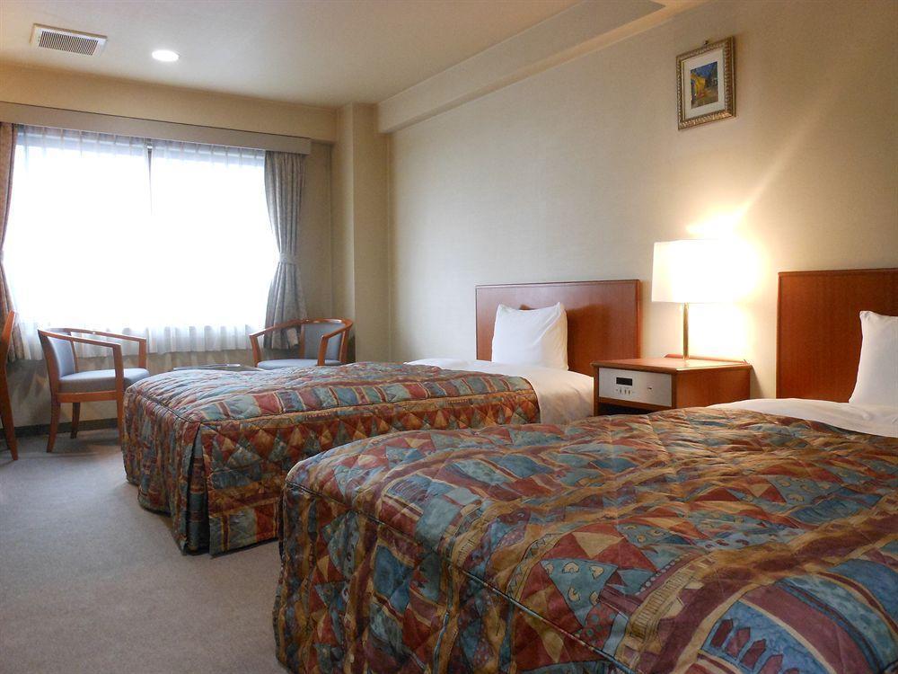 New Tohoku Hotel