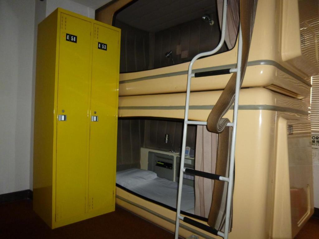 Capsule hotel First Kyobashi Tokyo