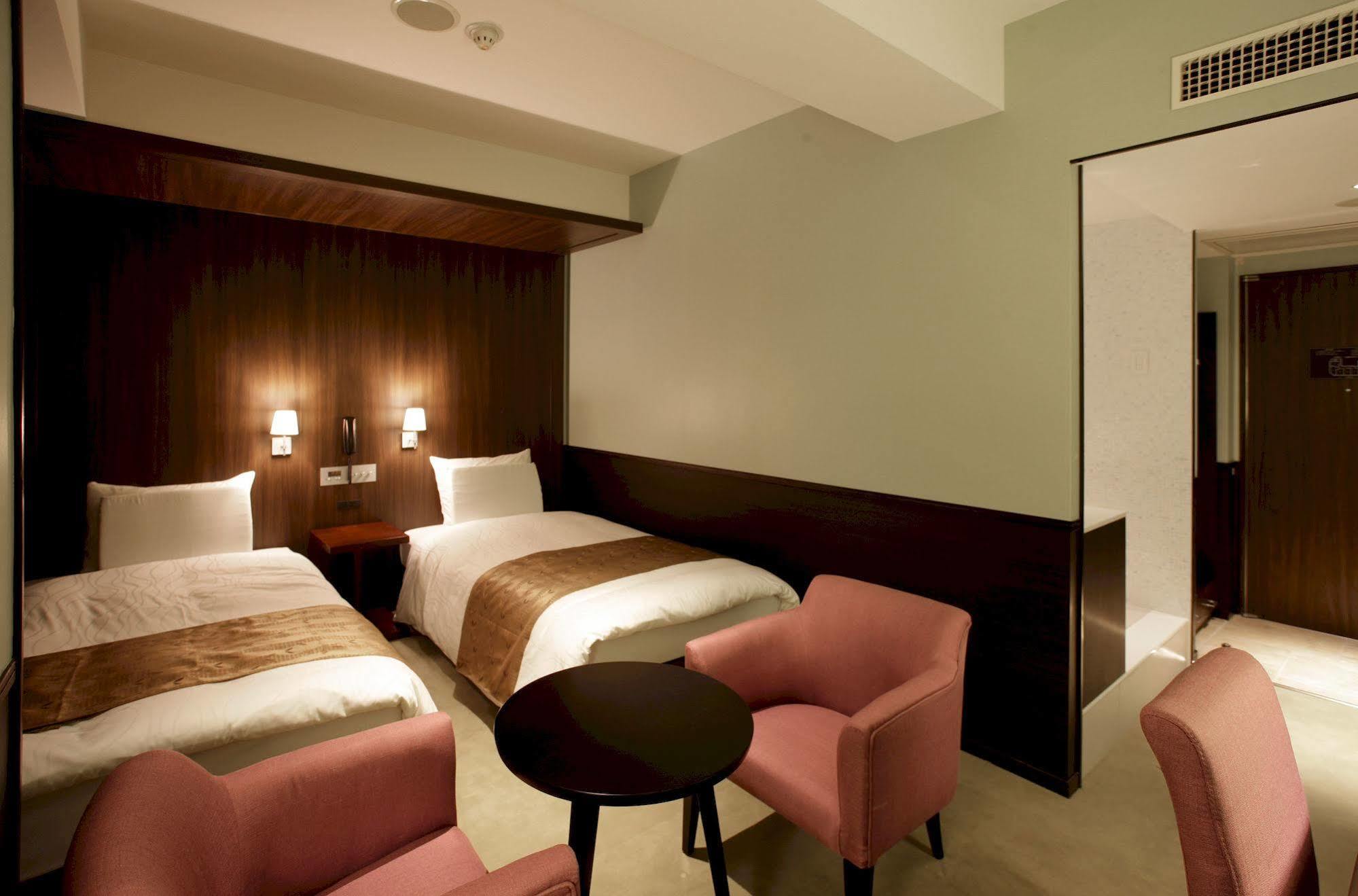 Hibiya 3* Tokyo