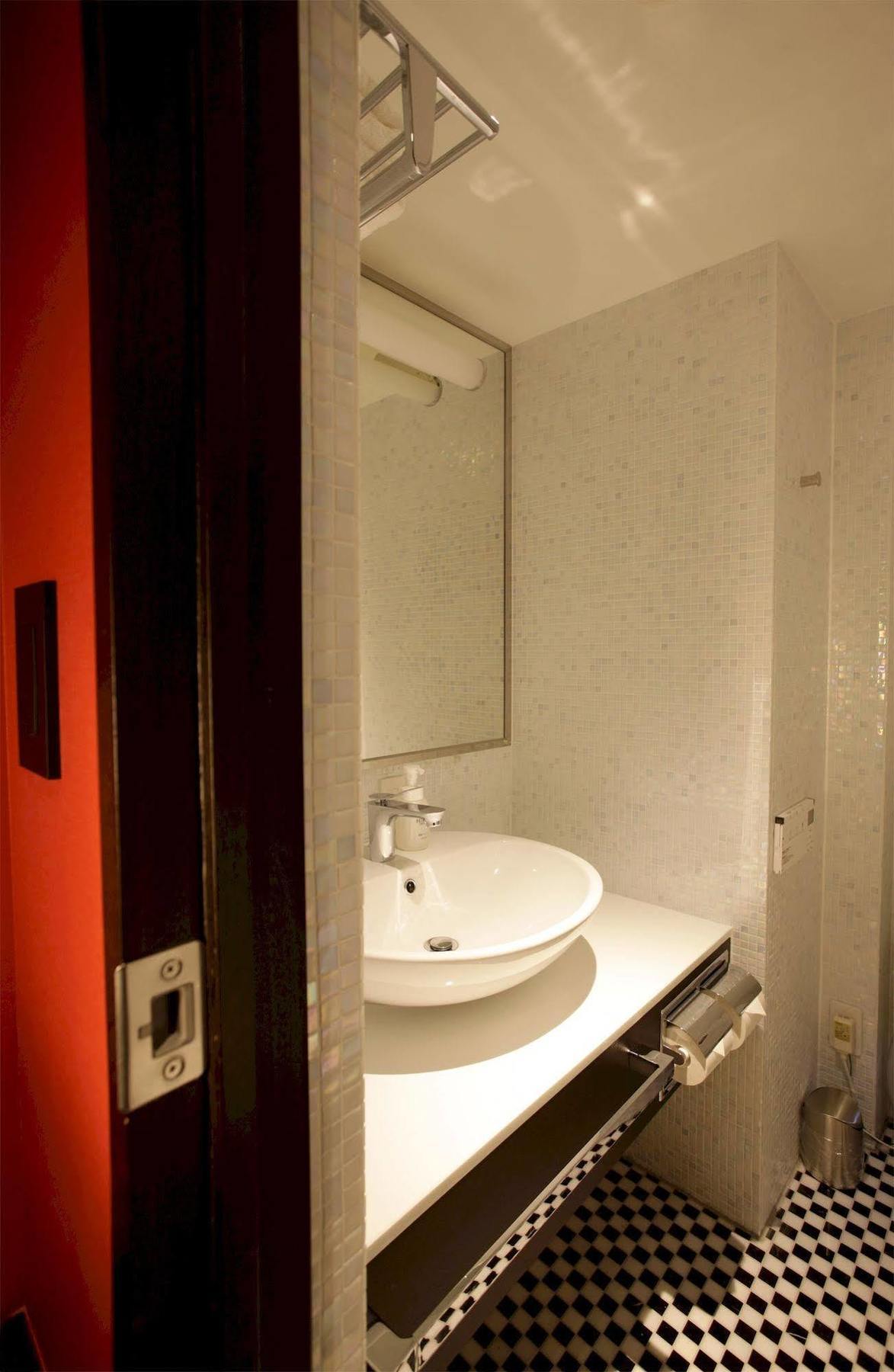 Hotel Hibiya 3*