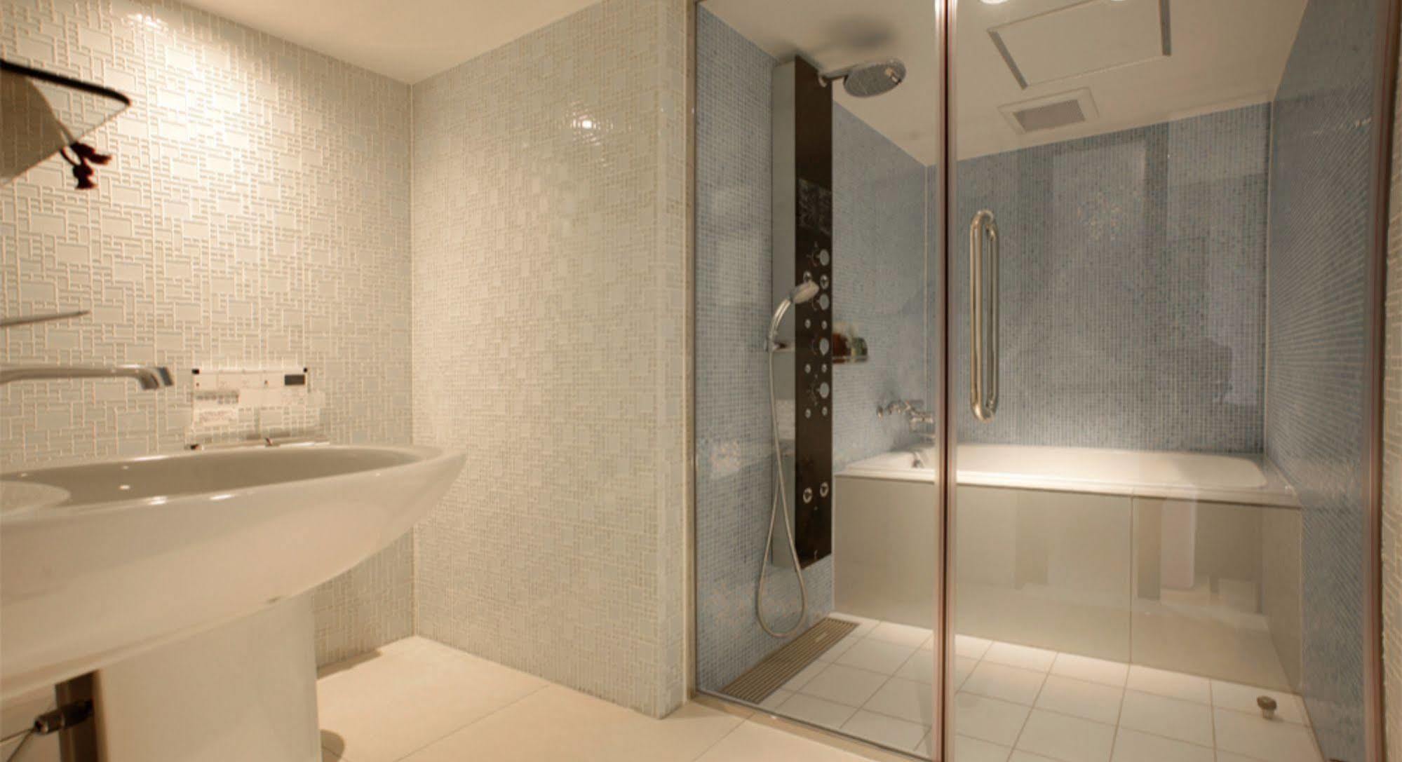 Hotel Hibiya 3*