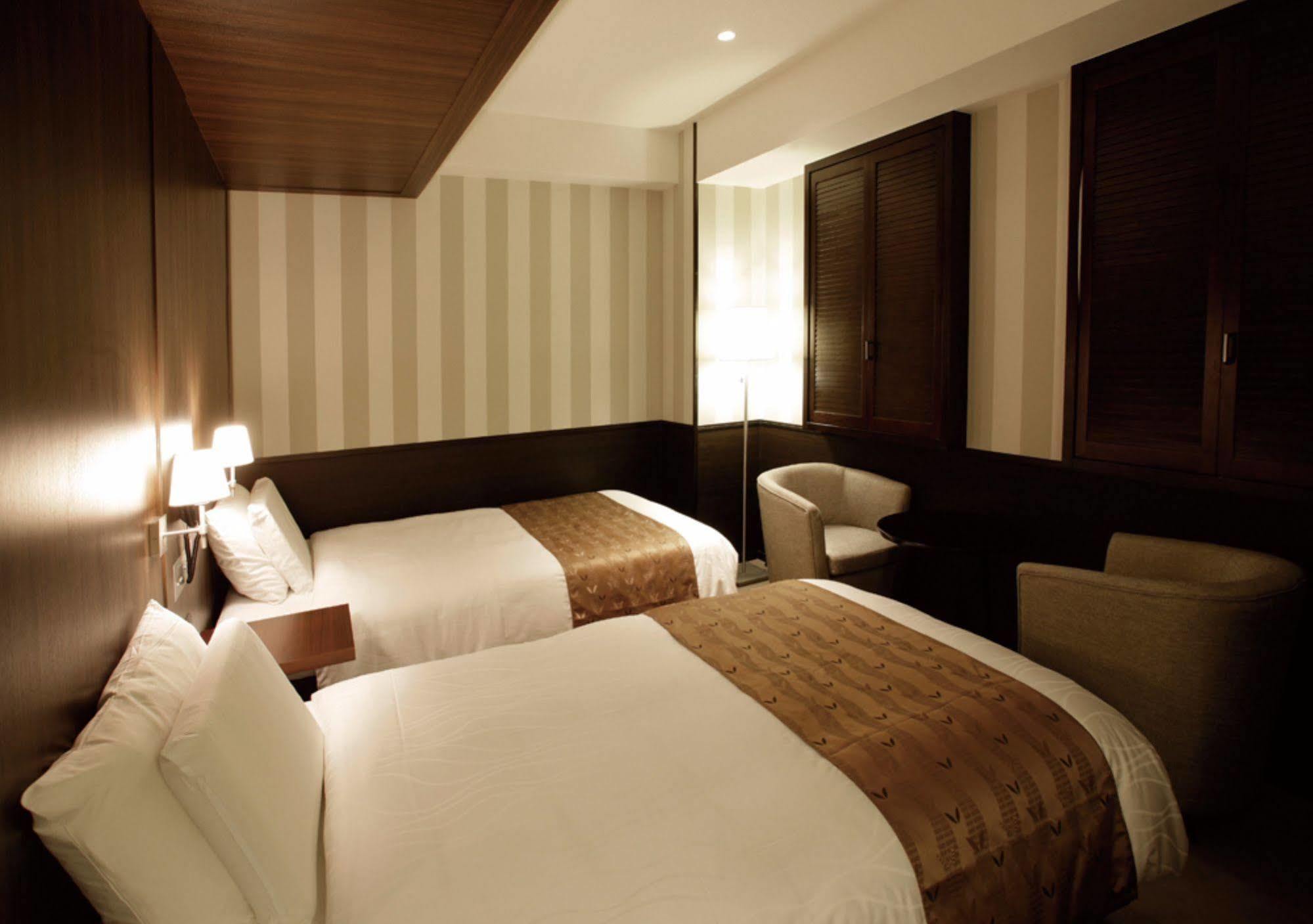 Hibiya Hotel 3*