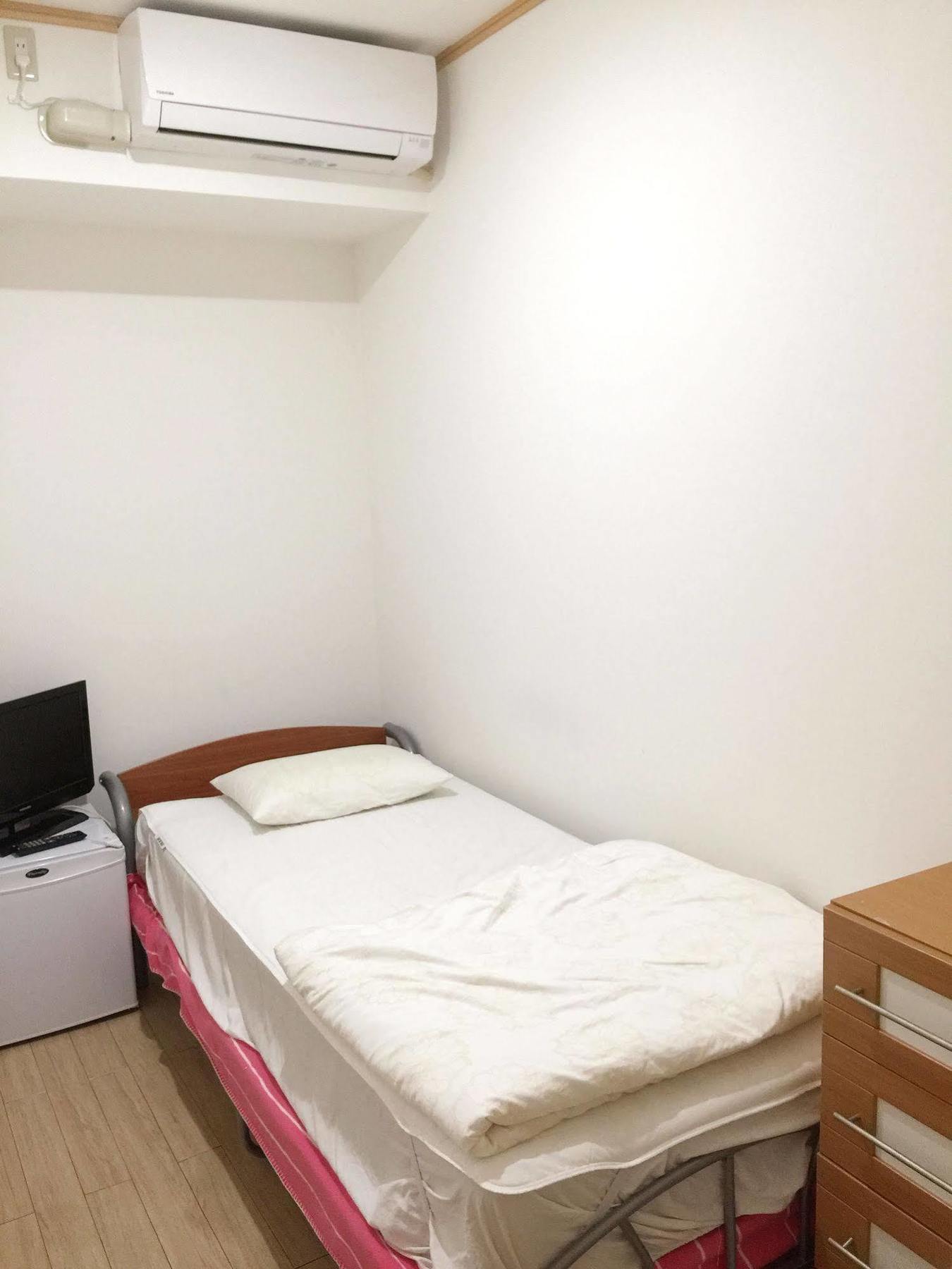 Oyo Hikari House *