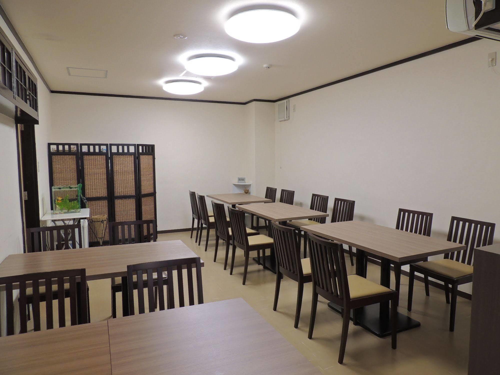 New Tohoku Hotel *