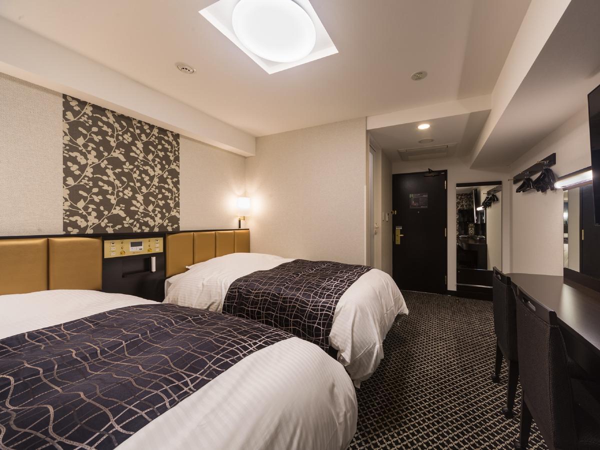 Apa & Nishishinjuku-gochome-eki Tower 3*