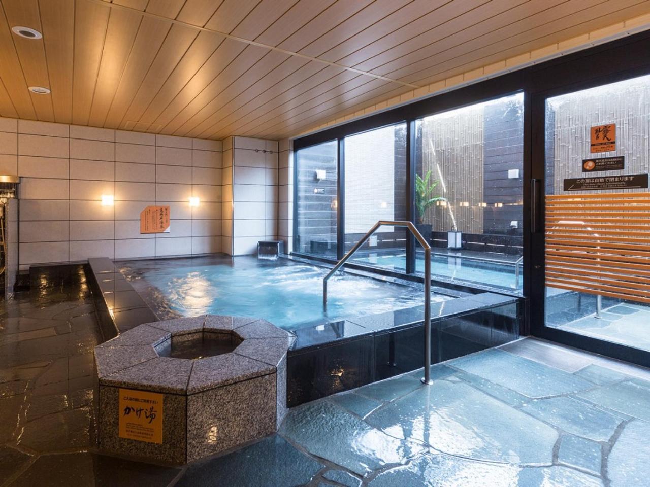 Apa & Nishishinjuku-gochome-eki Tower Hotel 3*