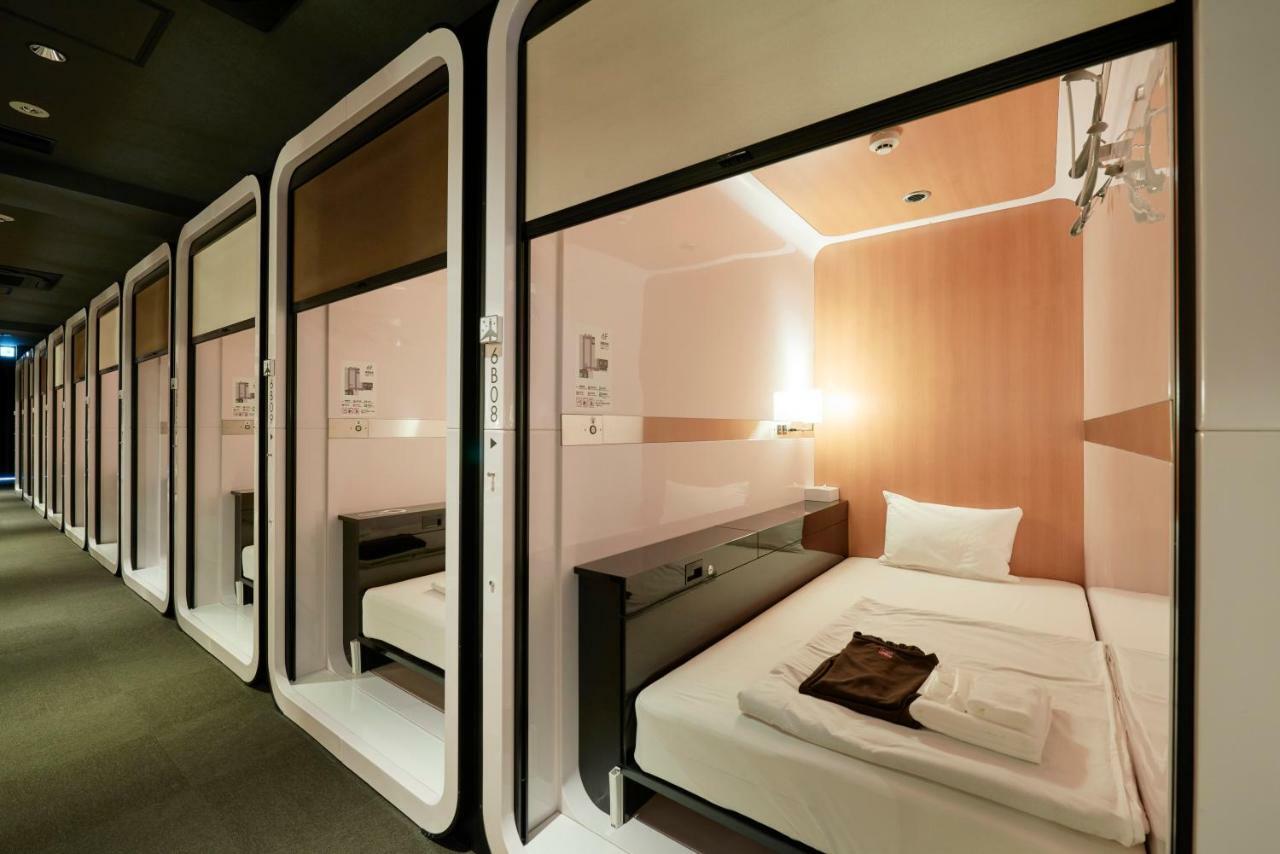 Capsule hotel First Cabin Dome City Tokyo