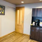 B-Shinjuku Hana Luxury House
