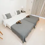 Shinjuku Center High-Rise Building Welcomes Couples, Friends And Families