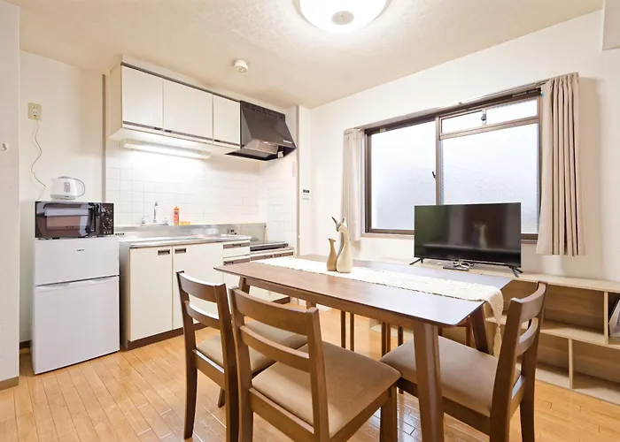 Shinjuku Waseda Earthtone Apartment