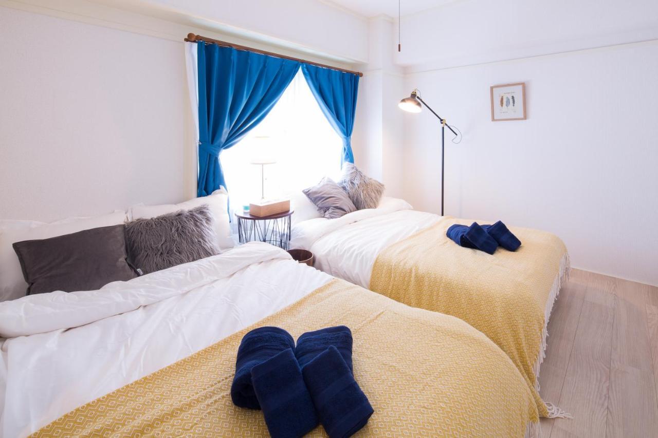 Apartment Tsukimura Building *