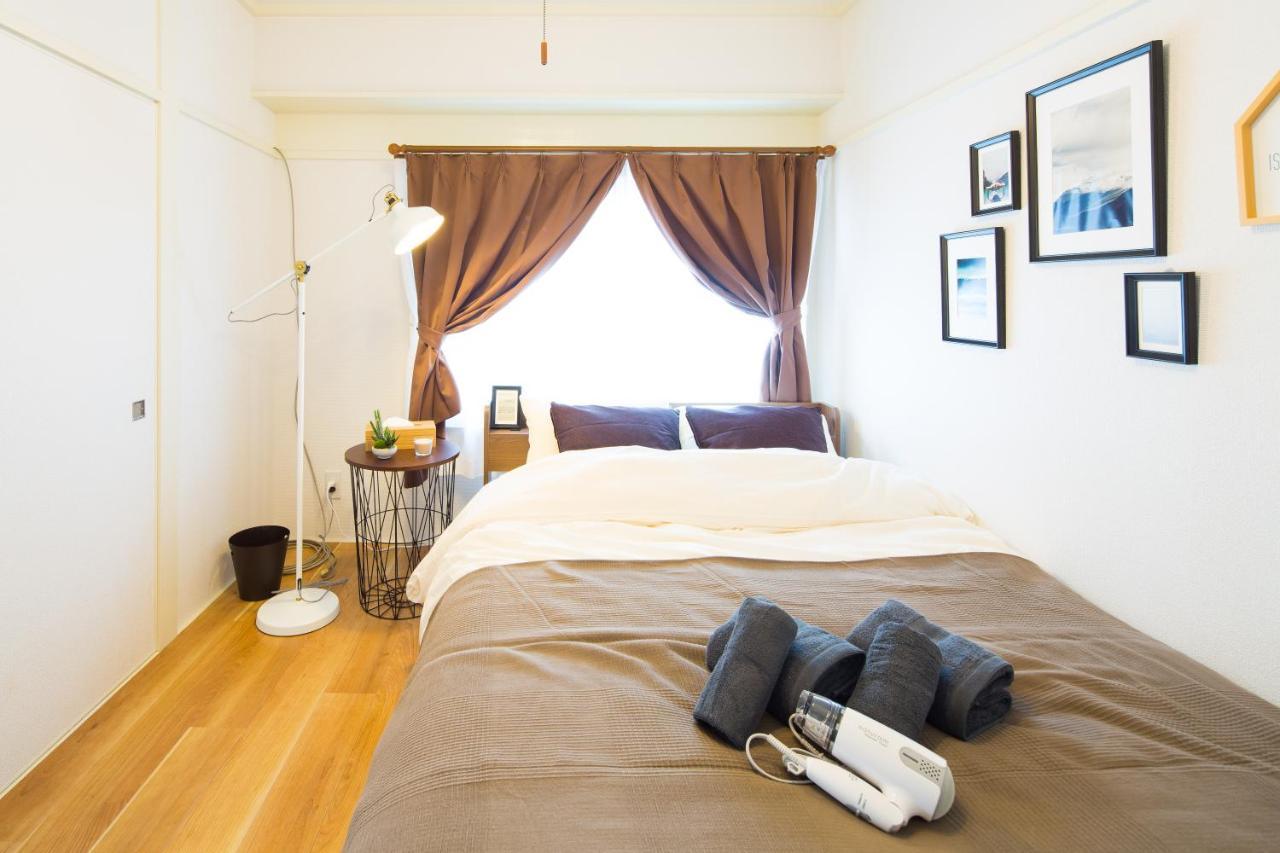 Apartment Tsukimura Building *