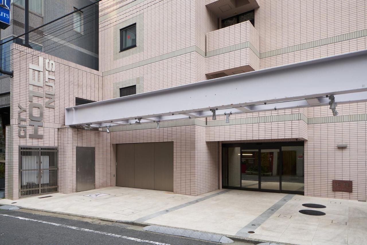 Shinjuku N.u.t.s Hotel