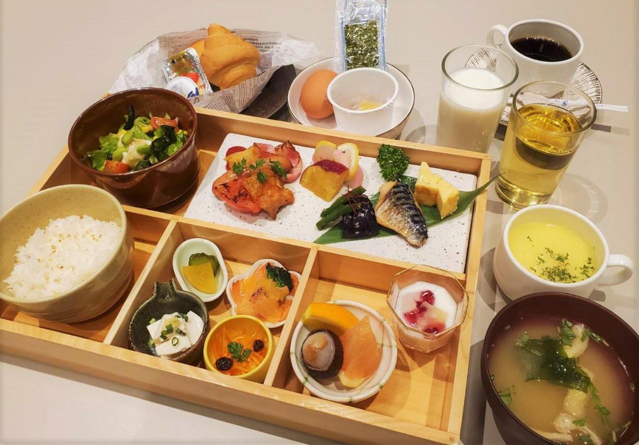 Monday Premium Ginza Tsukiji Hotel 3*