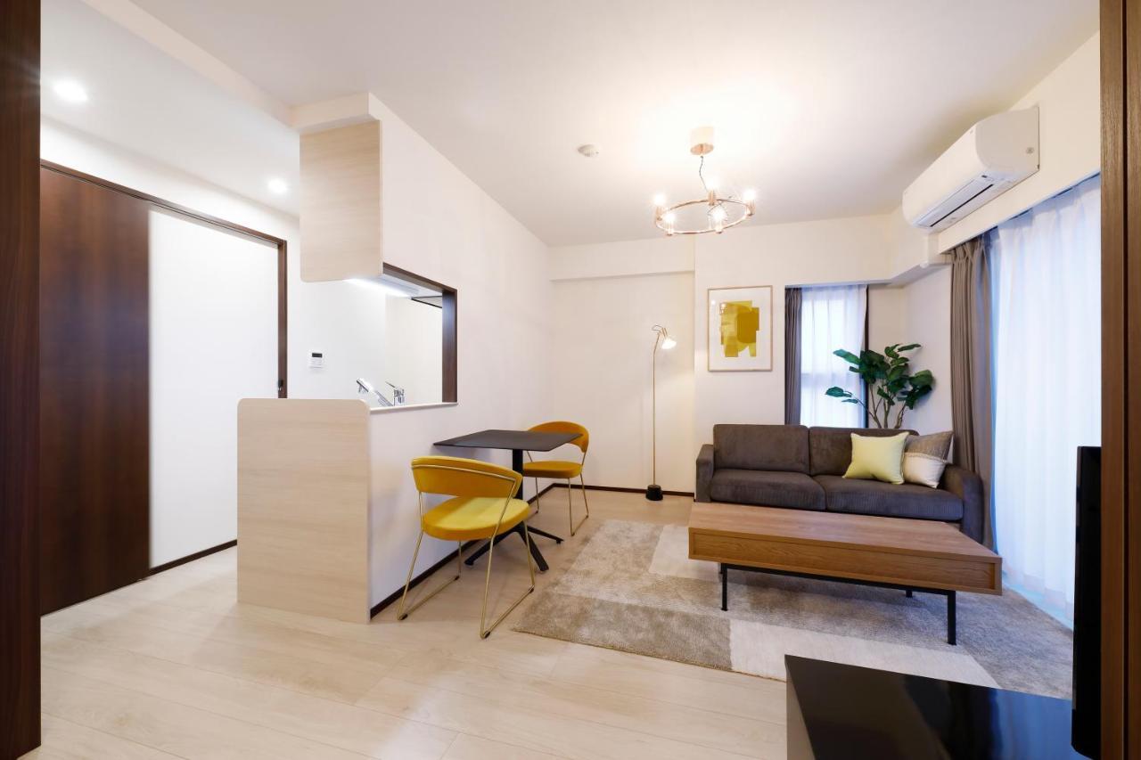 Apartment Mat Oshiage *