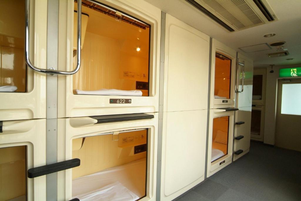 Capsule hotel Capsule & Sauna Cosmo Plaza Akabane *
