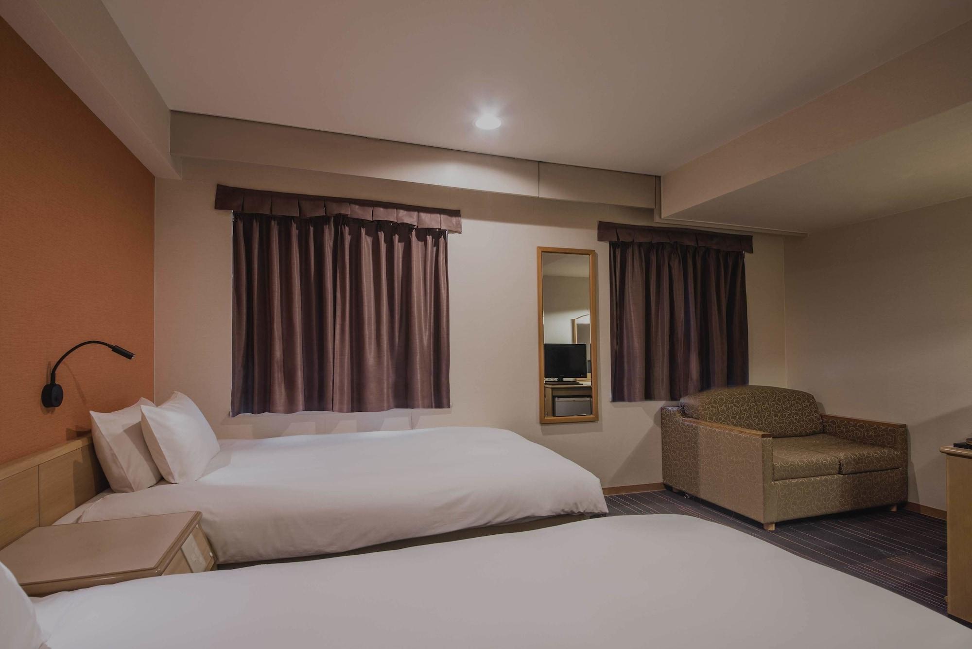 The B Suidobashi Hotel 3*