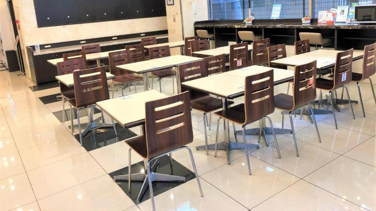 Toyoko Shinjuku Gyoemmae Eki 3 Ban Deguchi Hotel