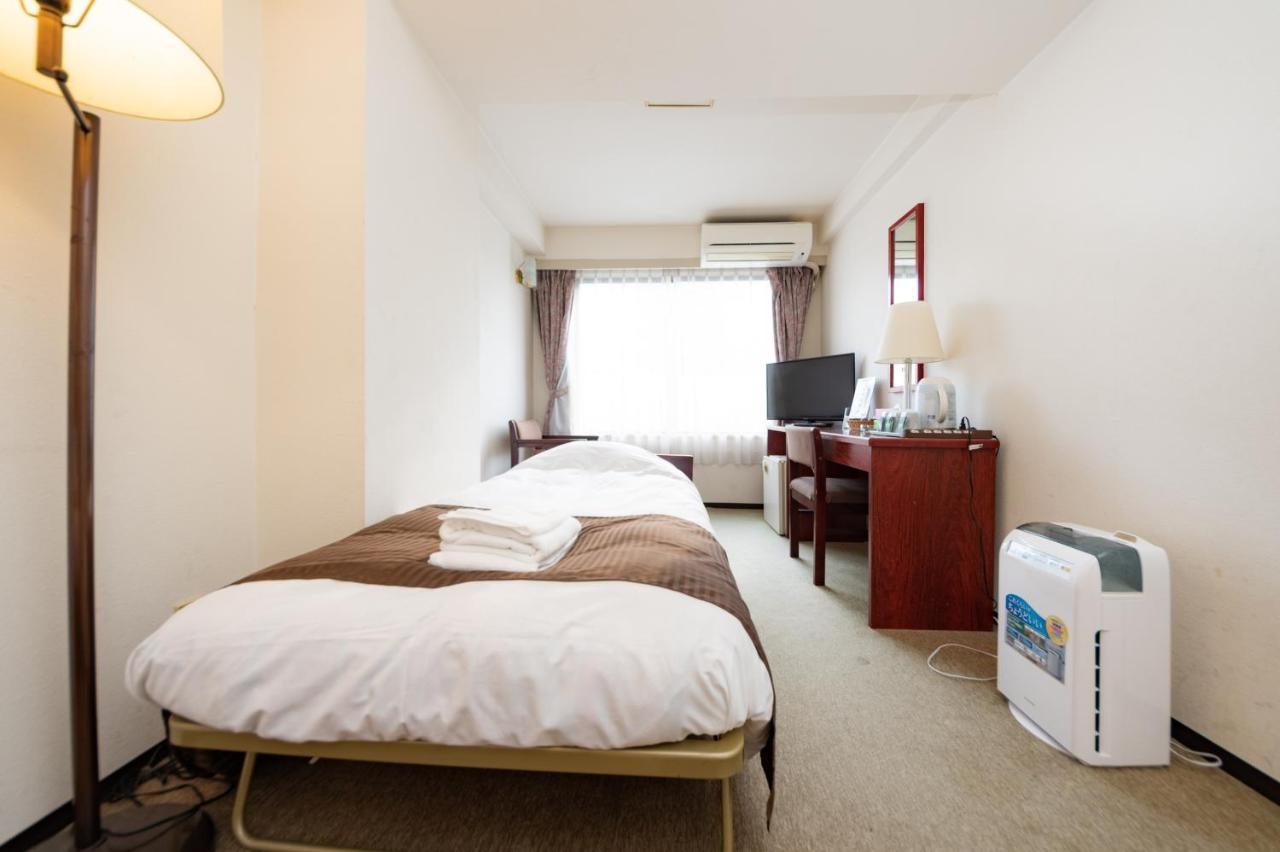Sky Heart Koiwa Hotel