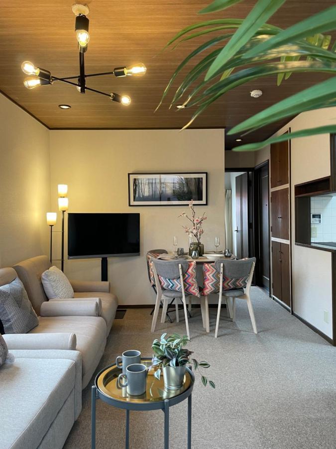 Shinjuku Modern Full-furnished Family Size Apartment3 Only 2min To Shinjuku By Train Apartment Tokyo