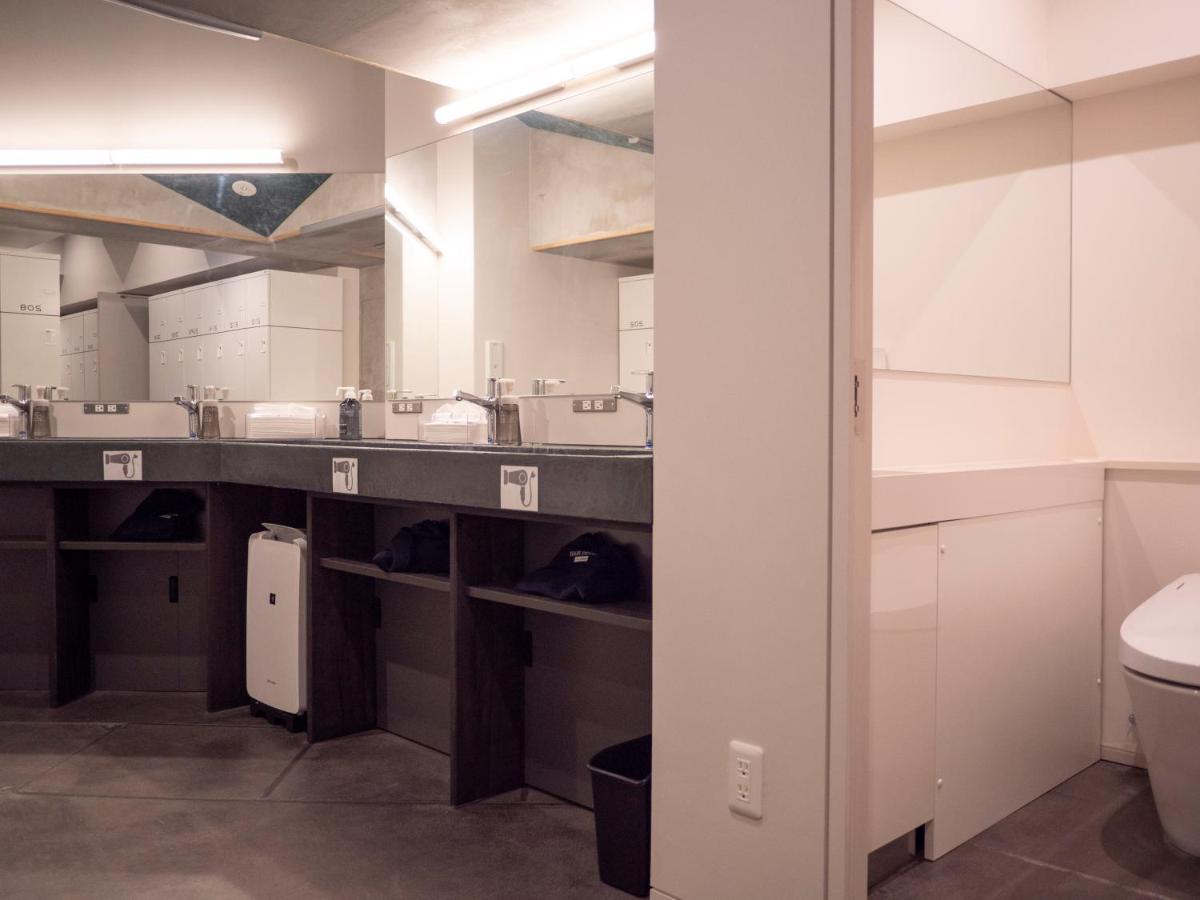 Ele Shinjuku Kabukicho Capsule hotel Tokyo