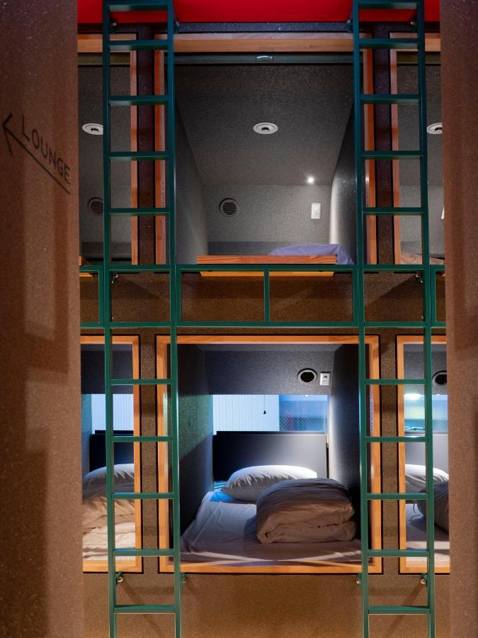 Capsule hotel Ele Shinjuku Kabukicho