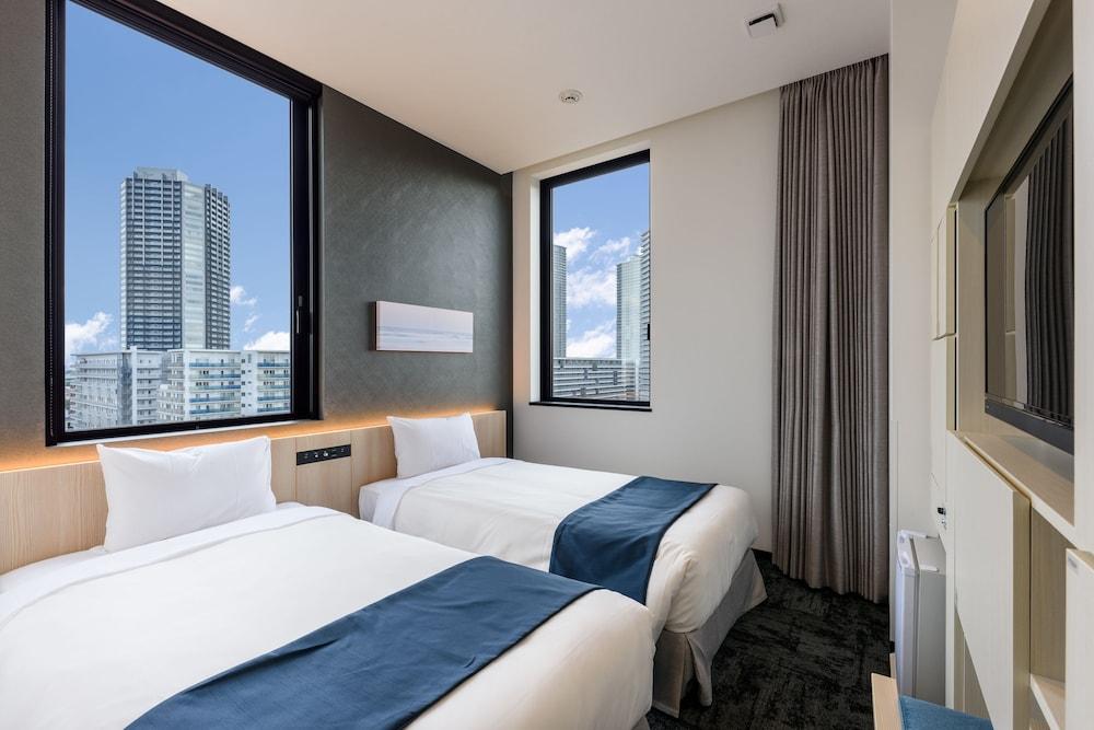 Monday Premium Toyosu Tokyo