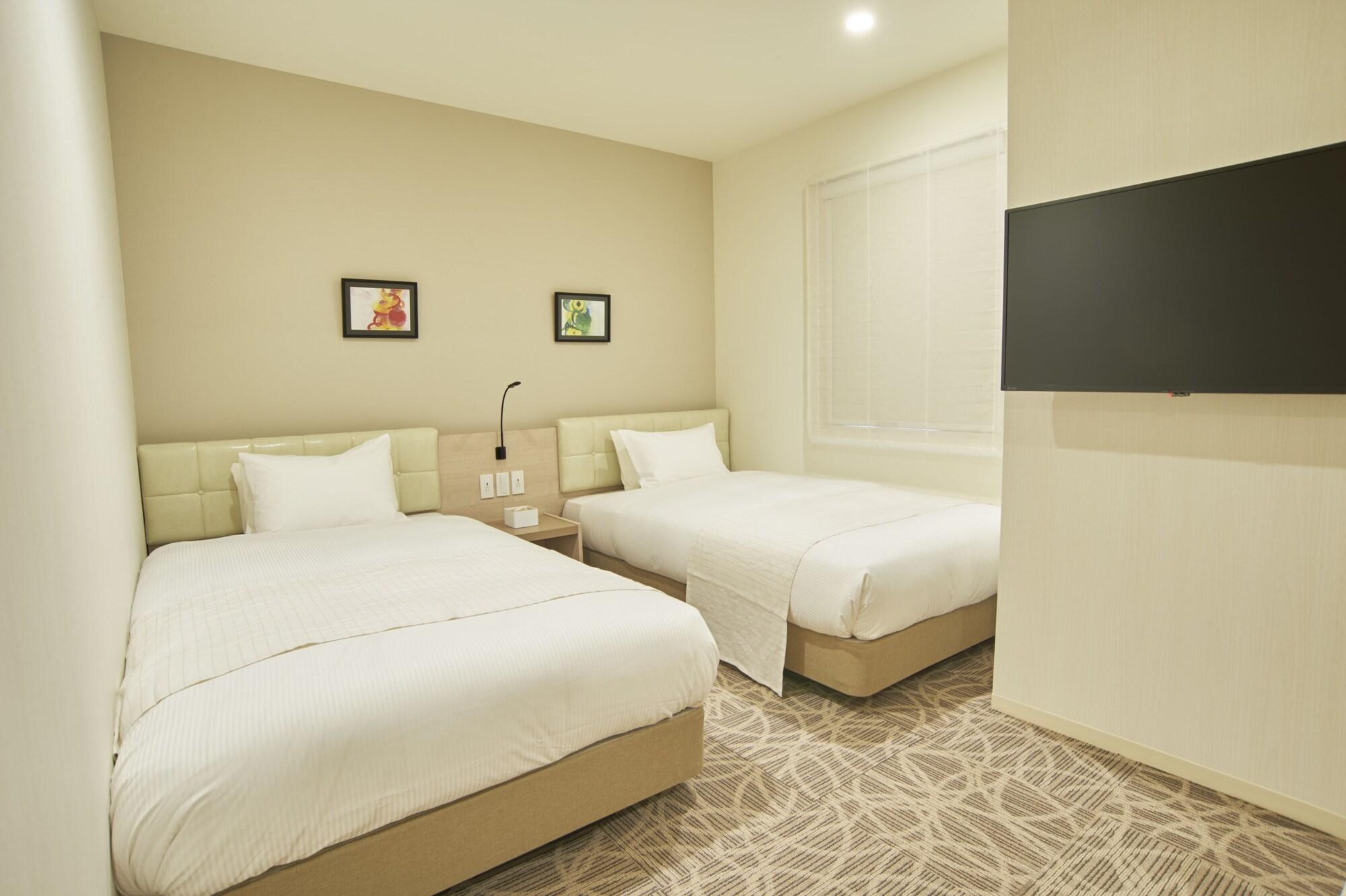 Quintessahotel Tokyohaneda Comic&books Hotel 3*